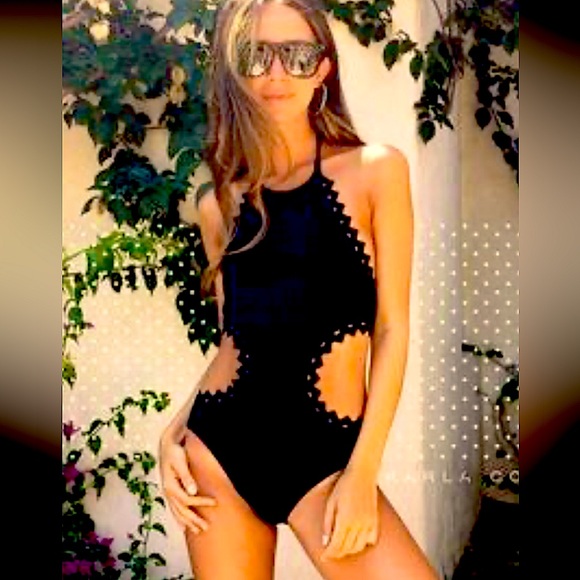 NWT Karla Colletto Reina Halter Swimsuit Black Size 8 - Picture 1 of 7